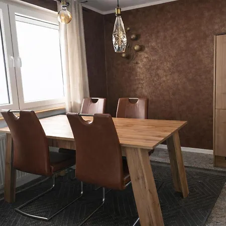 Feuriger Felix Mit Kamin Und Garten In Ruhiger Waldrandlage *
